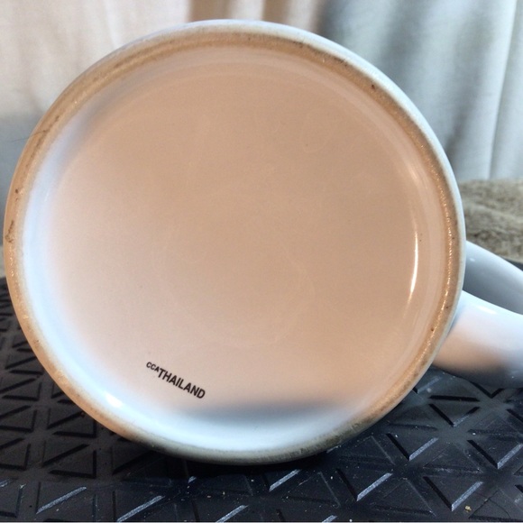 Shoebox Greetings A FRIEND IS SOMEONE WHO… White W/Blk Ceramic Coffee/Tea Mug - Picture 9 of 11